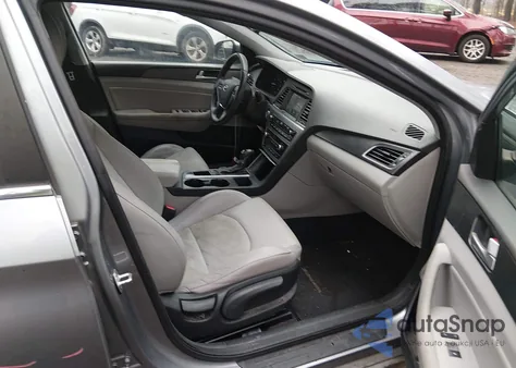 2016 Hyundai Sonata Sport z USA, uszkodzony, nr VIN 5NPE34AF7GH390650